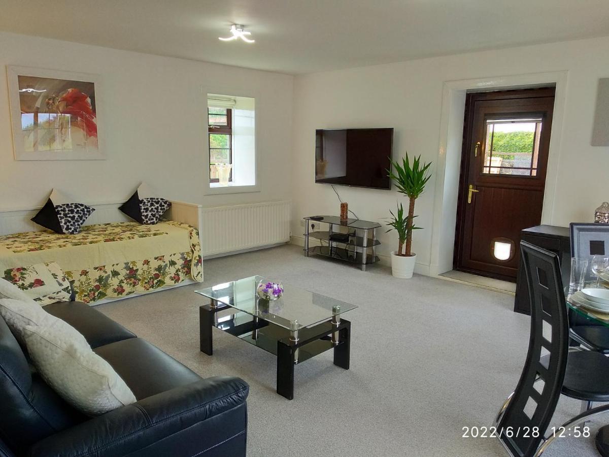 Cottage With Panoramic Views Kirk of Shotts ภายนอก รูปภาพ