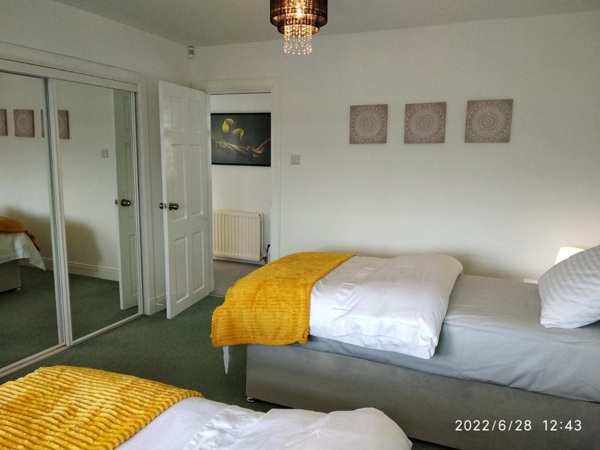 Cottage With Panoramic Views Kirk of Shotts ภายนอก รูปภาพ